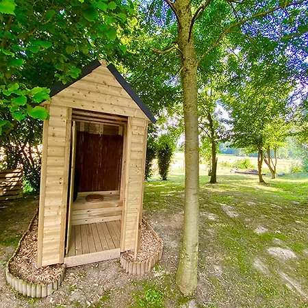 Apartment Evasion Nature: Tipi Sur Pilotis Avec Etang, Barque Et Petanque A Maulde, Frontiere Belge - Fr-1-510-148 Maulde